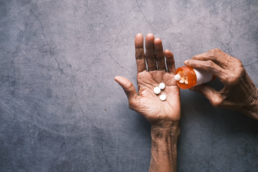 découvrez les maladies chroniques, leur impact sur la santé, les stratégies de gestion et les traitements disponibles pour améliorer la qualité de vie des patients.