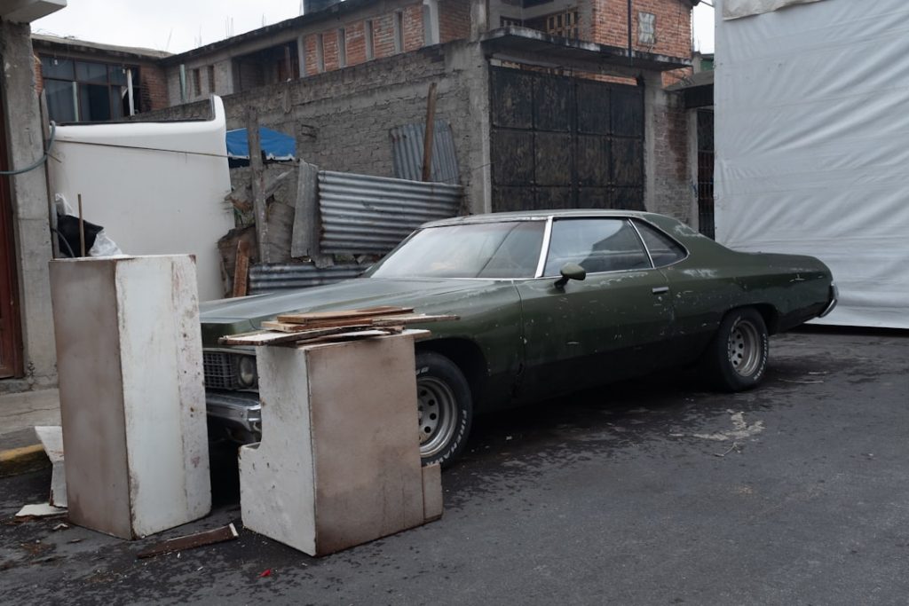 louez une benne à déchets facilement et rapidement ! découvrez nos services de location de dumpsters adaptés à tous vos besoins pour travaux, chantiers ou débarras. devis gratuit et livraison rapide.